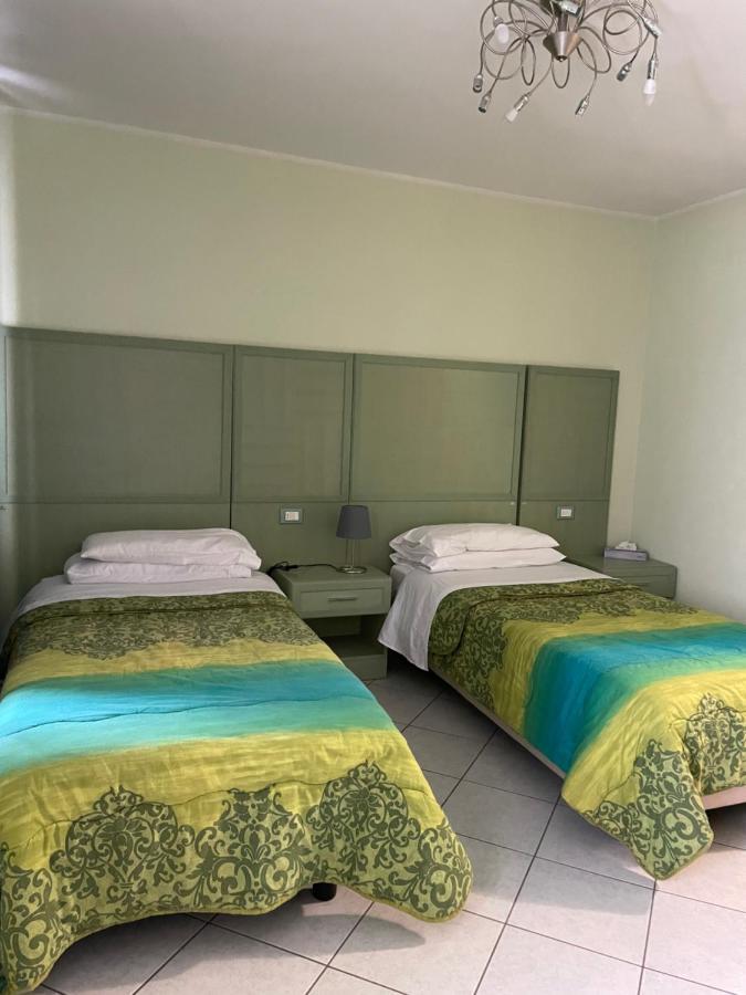 Casa Azzurra Camere Serravalle Sesia ภายนอก รูปภาพ