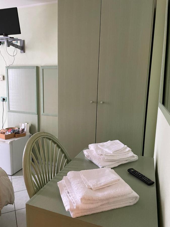 Casa Azzurra Camere Serravalle Sesia ภายนอก รูปภาพ